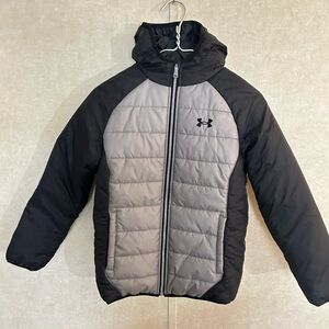 Under Armour Kids Puffer Jacket in Black and Gray